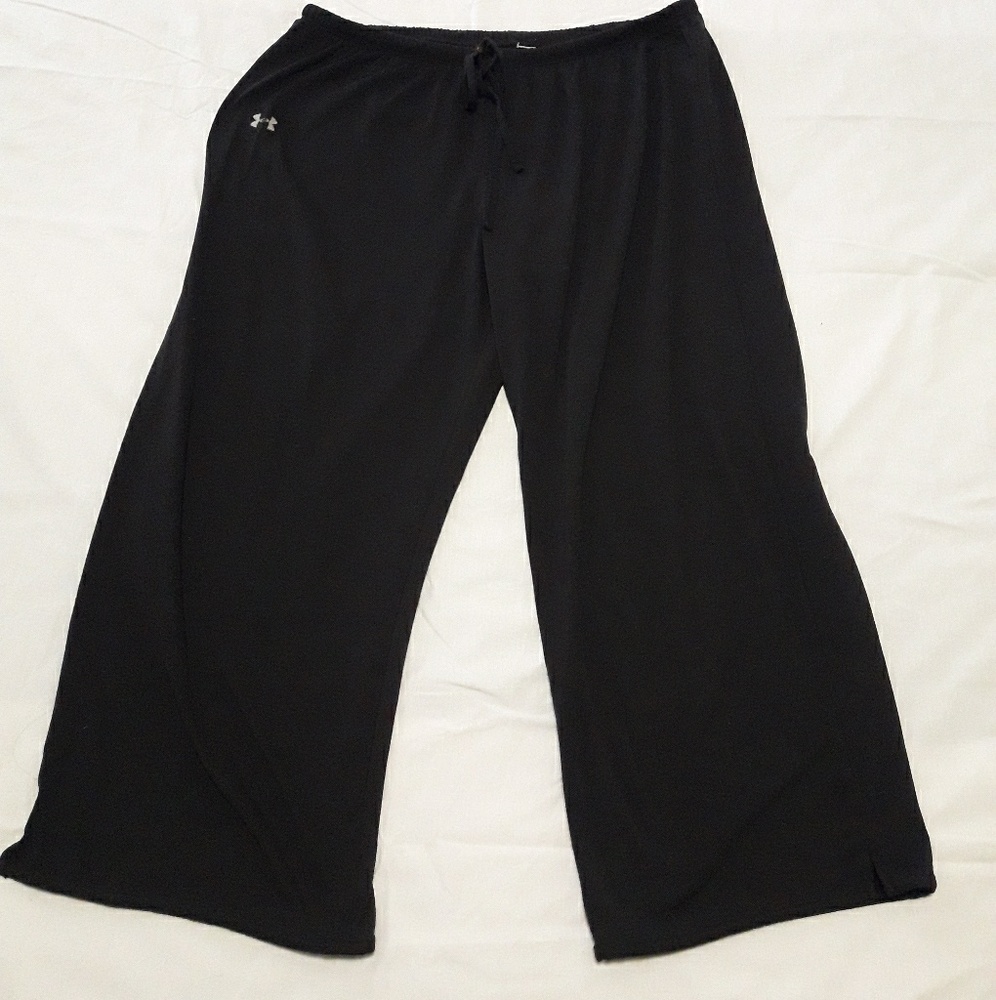 BOGO Under Armour Large Crop Pants Capris Women